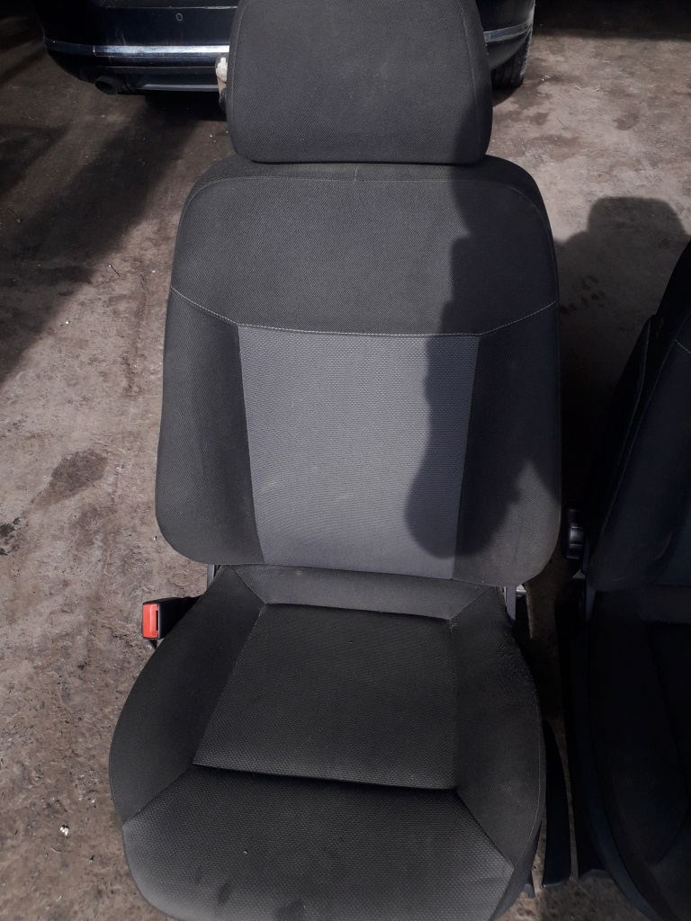 Scaune Opel Astra H Combi Z19DT cu DPF G