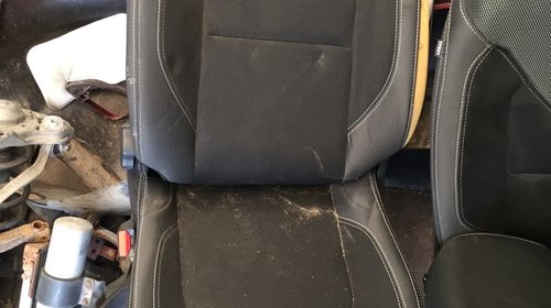 Scaune si tetiere scaun Renault Clio 4 2