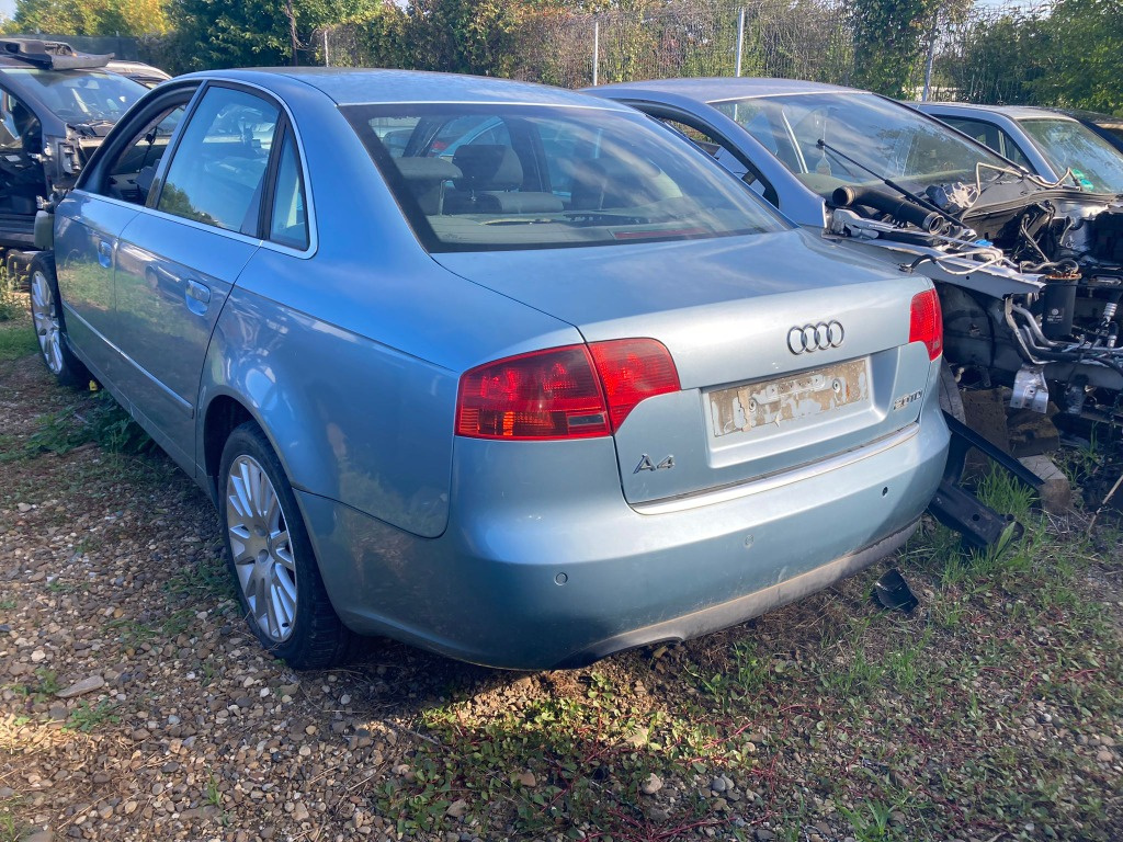 Scrumiera Audi A4 B7 2006 BERLINA 2.0