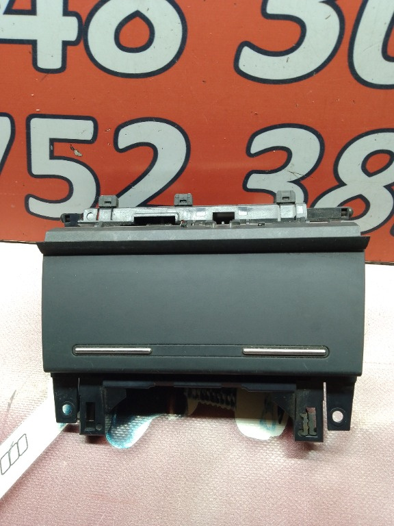 Scrumiera Audi A4 B7 8E0857951J 2004-2008