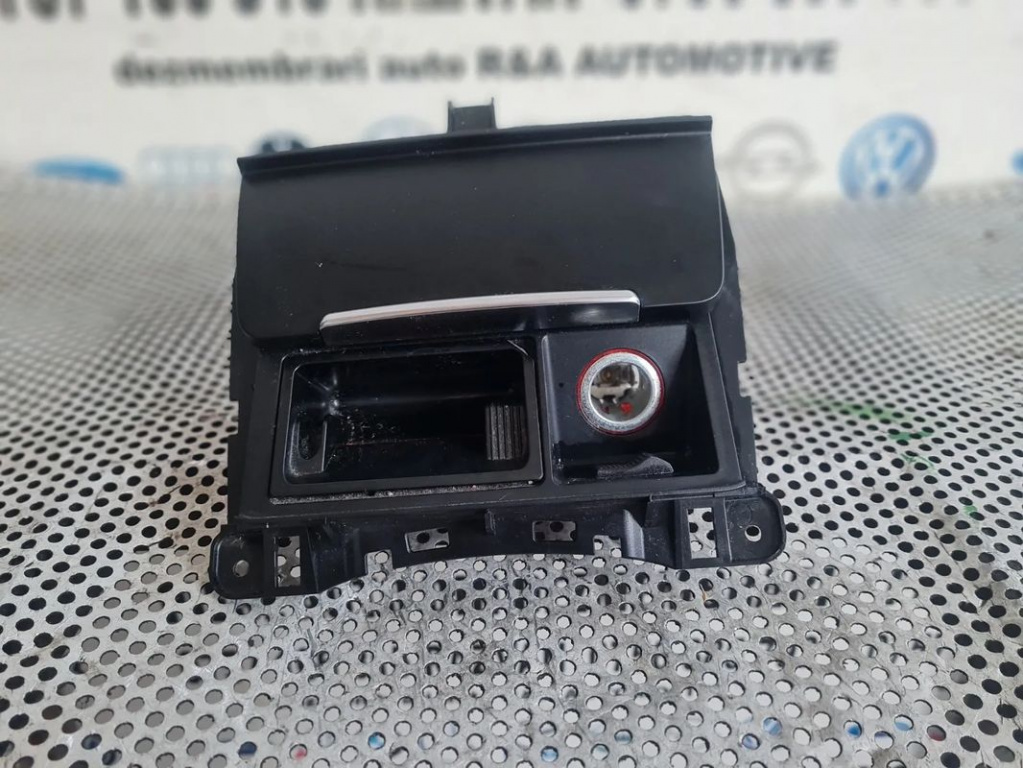 Scrumiera Audi A4 B8 A5 2.0 Tdi Euro 5 Cod Motor CJC Cutie Automata NYM An 2012-2013-2014-2015 Volan Stanga Dezmembrez Audi A5 Facelift 2.0 Tdi Automat Motor CJC Cutie Automata NYM Volan Stanga Xenon Piele An 2012-2013-2014-2015