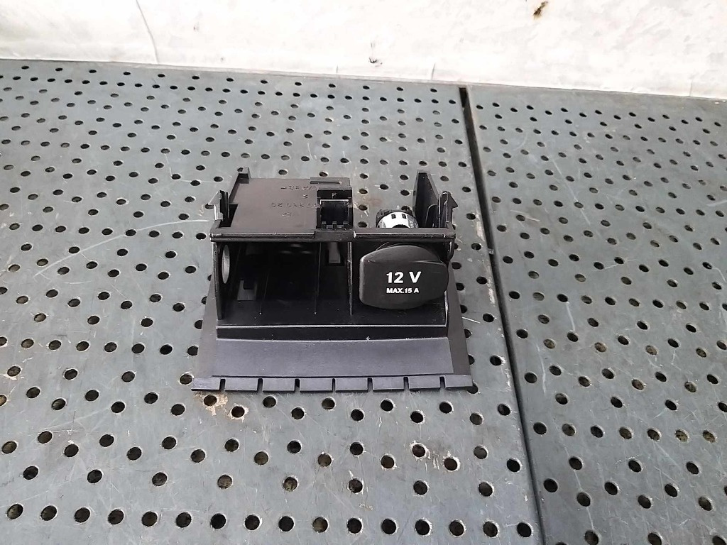 Scrumiera cu bricheta mercedes c class w204 0005036020