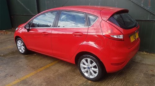 Scrumiera Ford Fiesta Mk6 2011 hatchback