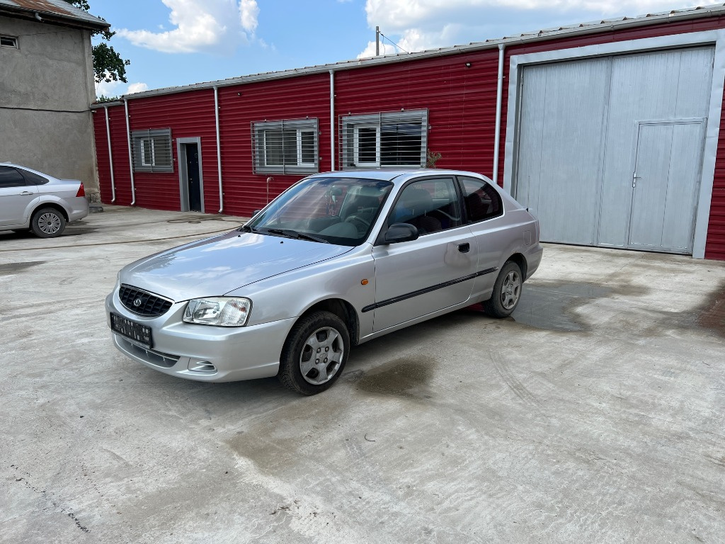 Scrumiera Hyundai Accent 2000 coupe 1.3 