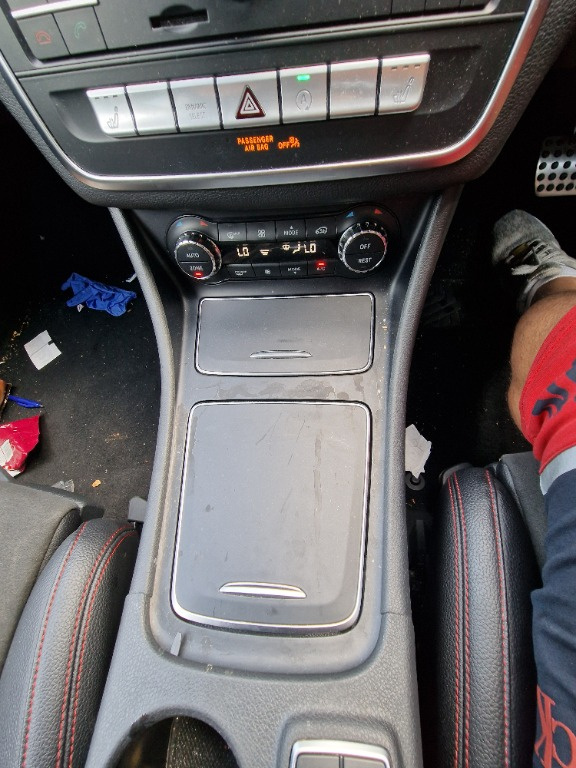 Scrumiera Mercedes CLA C117