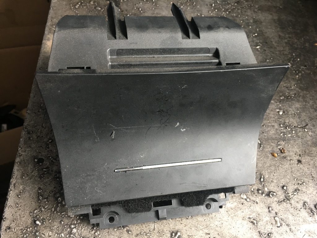 Scrumiera Skoda Octavia 1Z1863077A 1Z1 863 077 A 1Z1857962B 1Z1 857 962 B