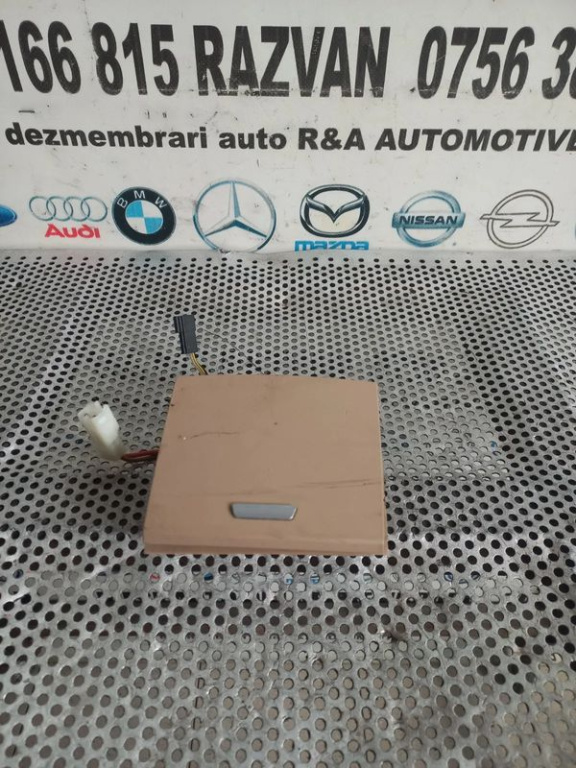 Scrumiera Spate Cotiera Bmw X3 E83 Dezmembrez - Dezmembrari Arad