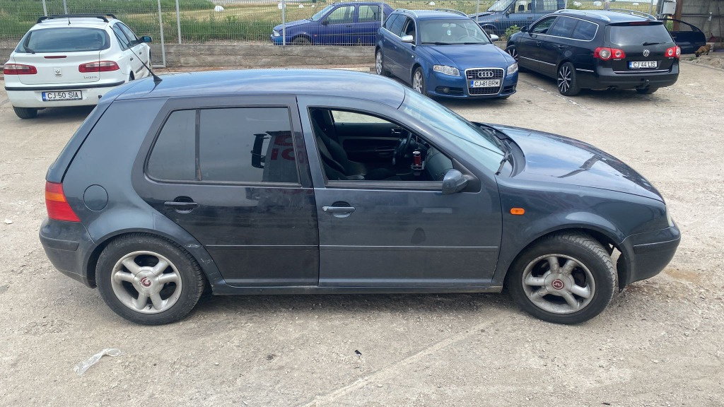 Scrumiera Volkswagen Golf 4 1999 hatchba