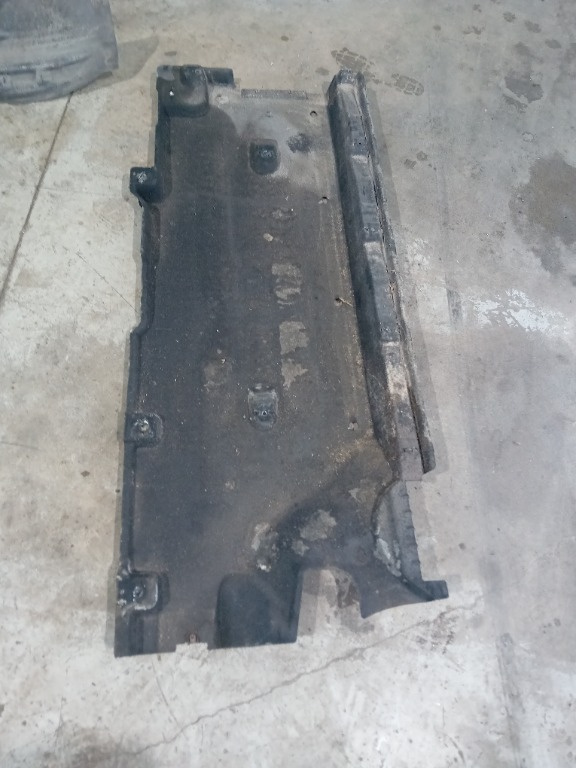 SCUT LATERAL MOTOR AUDI Q3 2013 2.0 TDI,145 KW,E5