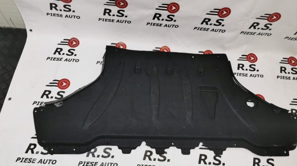 Scut motor- AUDI A8 2009- 2013