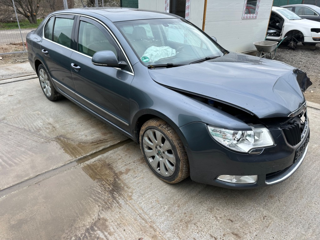 Scut motor plastic Skoda Superb 2 2008 B