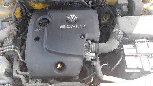 Scut motor plastic VW Golf 4 2000 Hatchb
