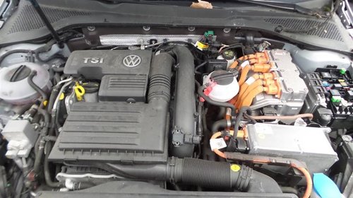 Scut motor plastic VW Golf 7 2015 hatchb