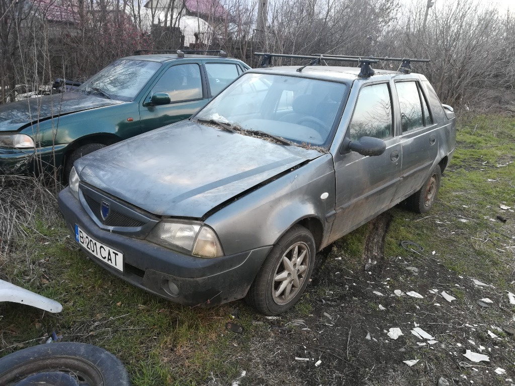 Se dezmembrez dacia Solenza motor 1.4mpi model scala