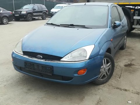 Se dezmembrez Ford Focus 1.4i 2 usi GHIA