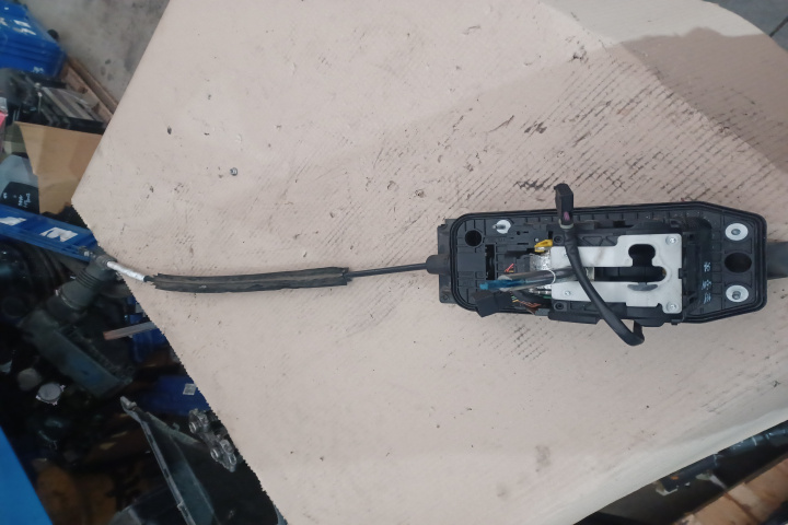 Selector cutie de viteze automata 1K1713025AA 1K0713061 1K0713265L 2.0 D Timonerie Seat Leon 2 1P [2005 - 2009] Hatchback 5-usi 2.0 AMT (140 hp)