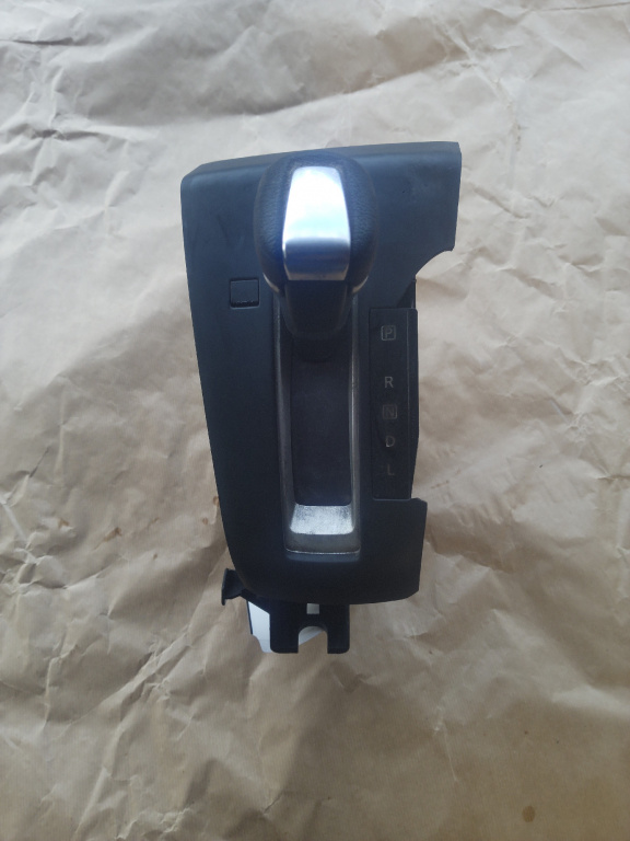 Selector viteze (nuca schimbator) Nissan Micra an 2018 HR10DET 74kW / 101 CP 999 cmc / 1.0L BENZINA cod piesa 75m064