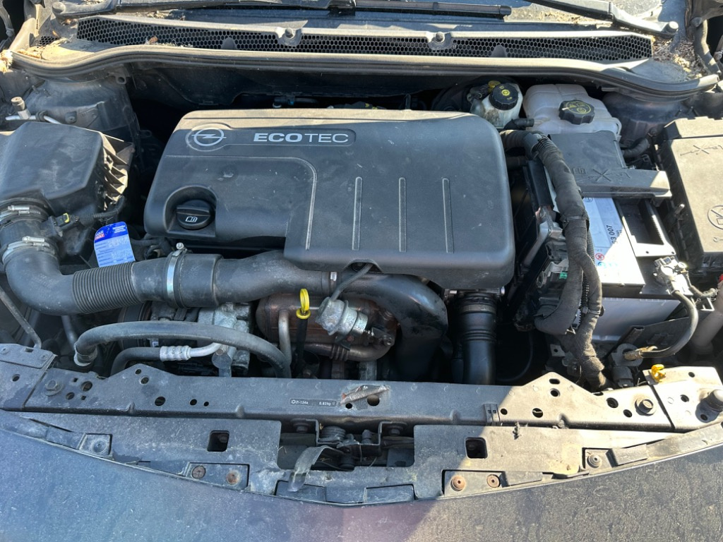Semnalizare far Opel Astra J 2012 Break 