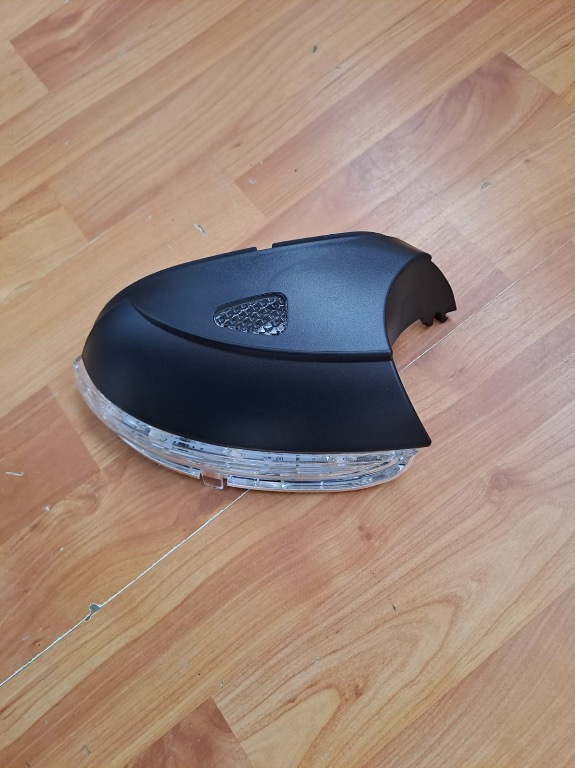 Semnalizare oglinda stanga VW Passat CC