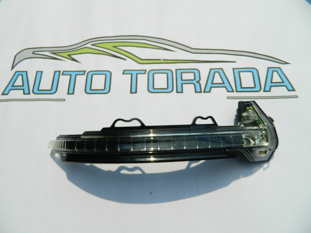 Semnalizator oglinda dreapta Audi A4,A5 