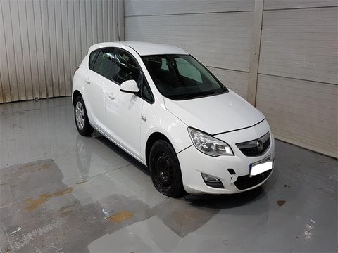 Senzor ABS spate Opel Astra J 2010 Hatchback 1.6 i