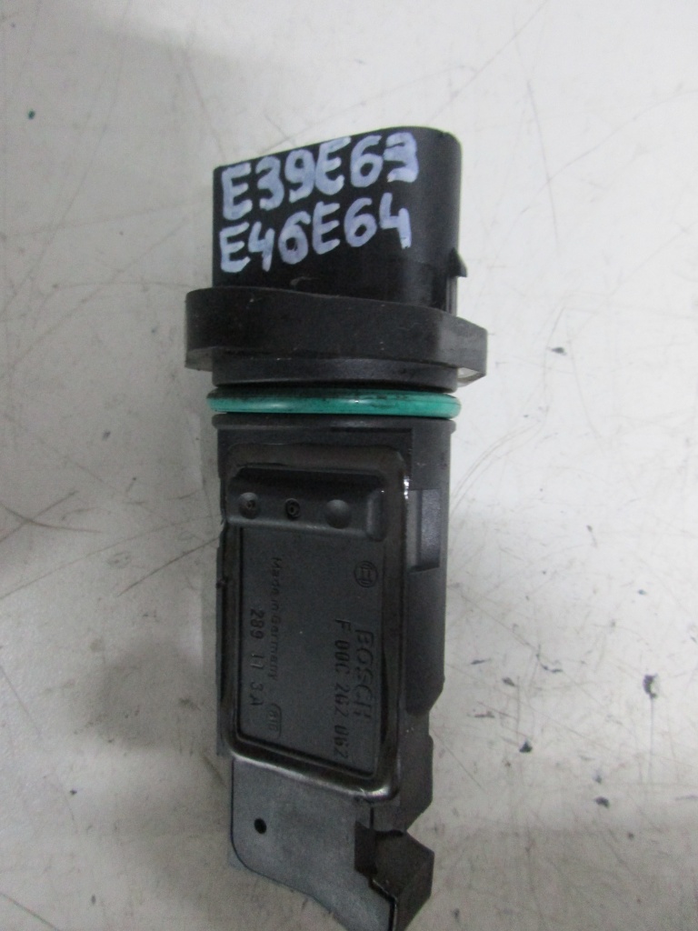 SENZOR DEBITMETRU E39 E46 E63 E64 COD- F00C2G2062.