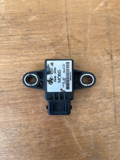 Senzor ESP pentru Kia Sorento 2,5 Crdi cu codul 95