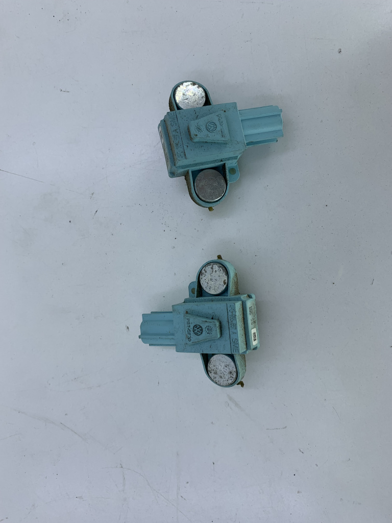 Senzor impact Audi A6 C6 ASB 2004-2009 4F0955557A DezP: 32115