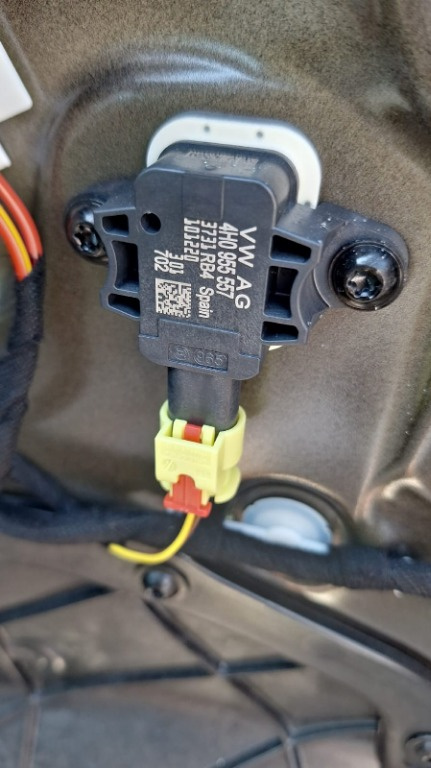 Senzor Impact Dreapta Audi A7 S Line COD: 4H0955557