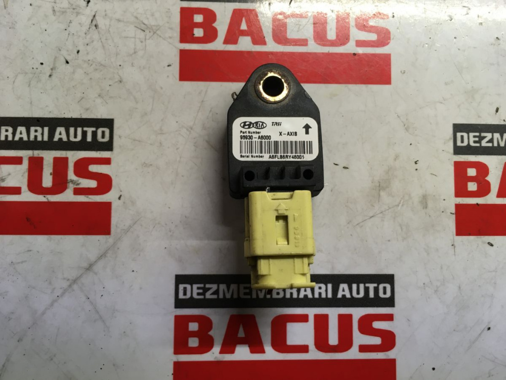 Senzor impact Hyundai I30 cod: 95930 a6000
