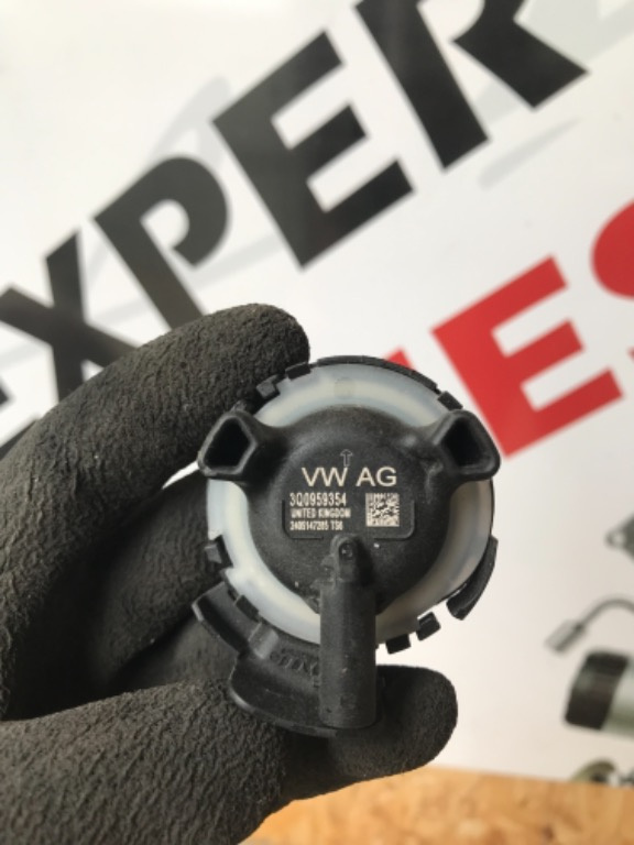 Senzor impact usa fata Octavia 3 cod 3Q0959354