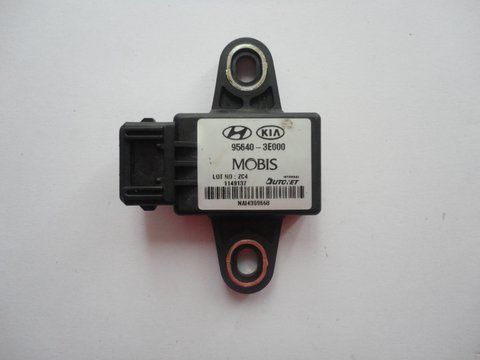 Senzor lateral accelerare Kia Sorento 2.5 crdi 95640-3e000