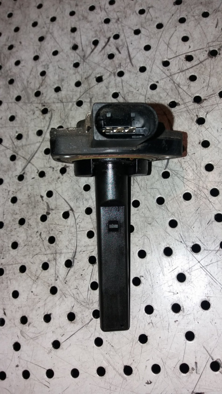 Senzor Nivel Baie Ulei BMW E90 / E91 / E92 / E93 2004-2008