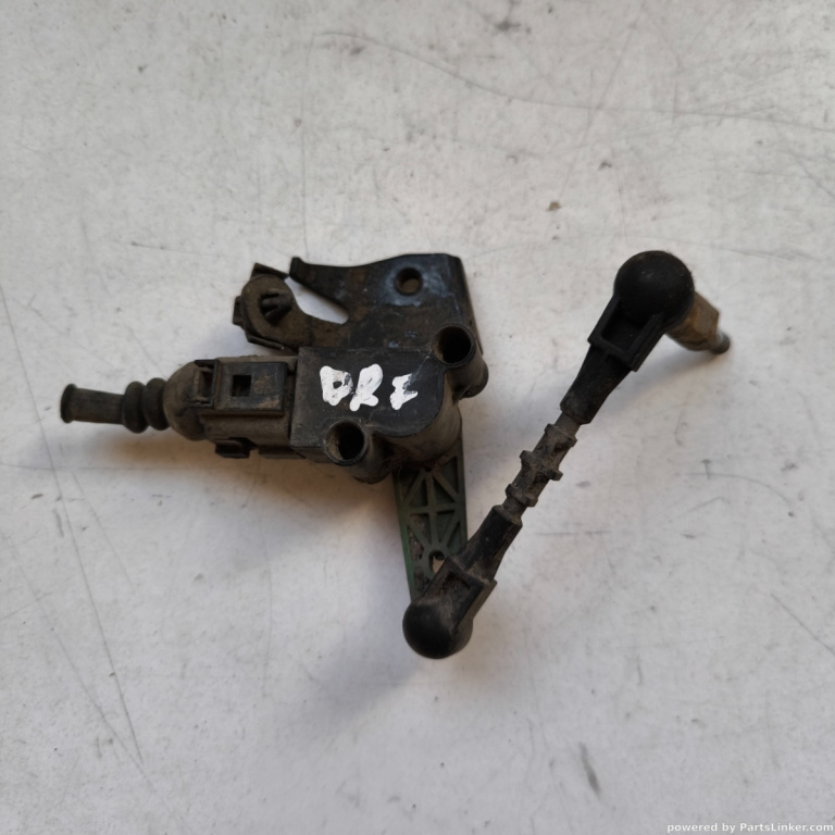 Senzor nivel dreapta fata SKODA OCTAVIA III (5E3, NL3, NR3) [ 2012 - > ] OEM 4b0973712b
