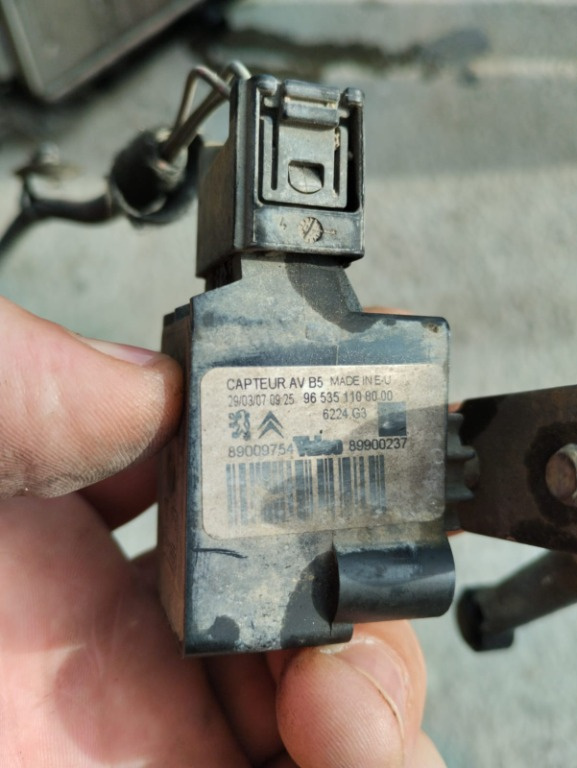 SENZOR NIVEL FAR CITROEN C4 2008 COD 9653511080