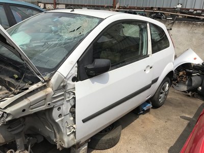 Senzor parcare spate Ford Fiesta 2007 hatchback 1.