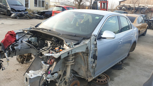 Senzor parcare spate Volkswagen Jetta 20