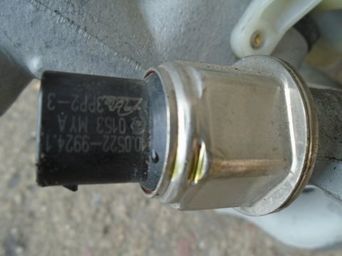 Senzor presiune clk 270 de pe pompa frana cod 00522-99241