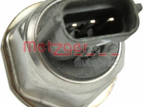 Senzor, presiune combustibil MITSUBISHI L 200 (KB_T, KA_T) (2004 - 2016) METZGER 0906211