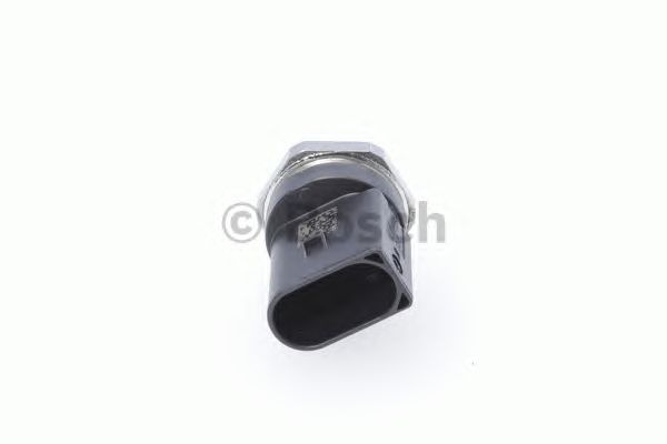 Senzor presiune combustibil VOLKSWAGEN PASSAT Variant (3C5) - Cod intern: W20154595 - LIVRARE DIN STOC in 24 ore!!!