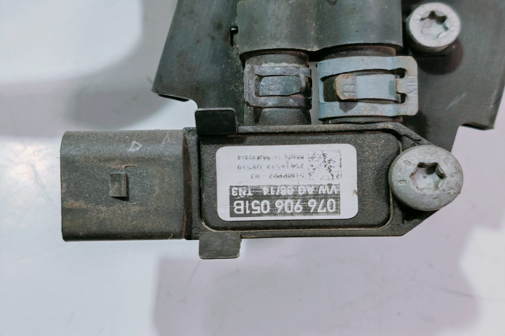 Senzor presiune gaze 076906051B Volkswagen VW Pass