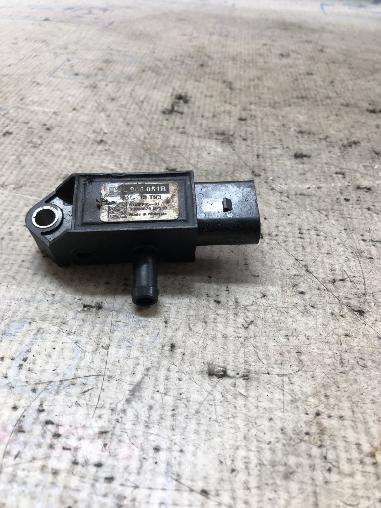 Senzor presiune gaze evacuare Skoda Octavia 3 2.0 Motorina 2015, 03L906051B