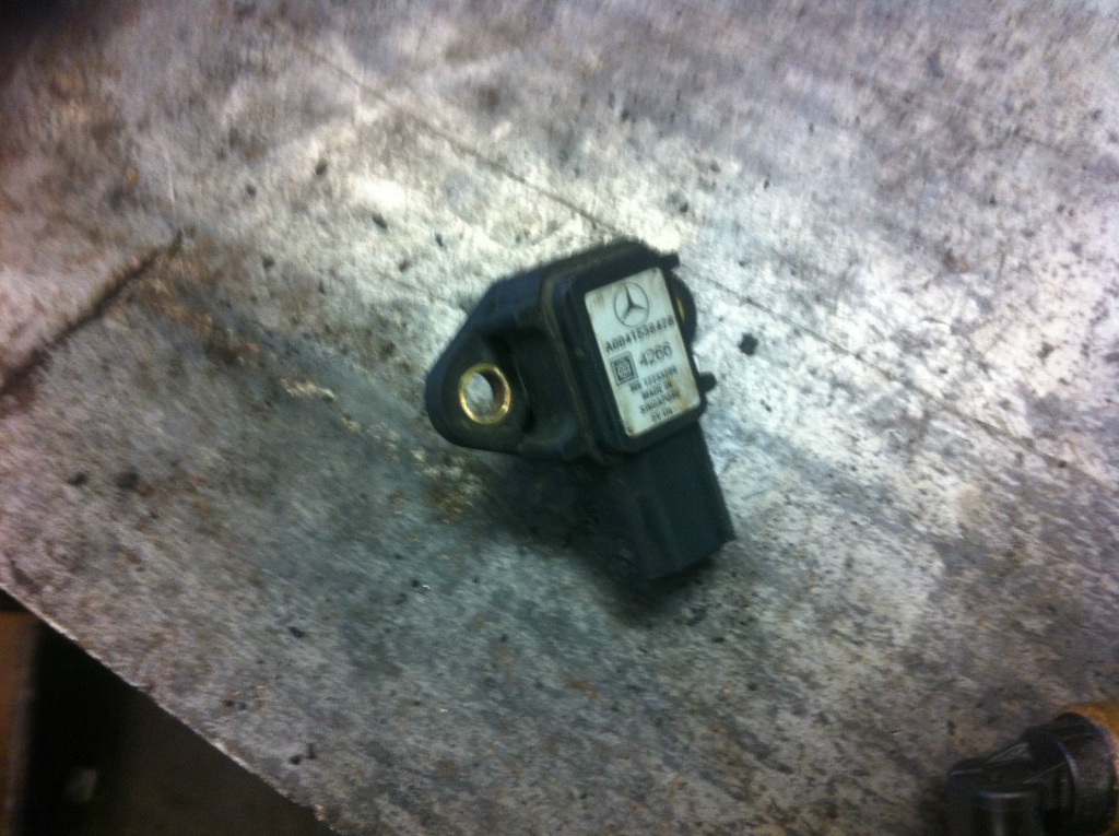 Senzor presiune Mercedes E-class W211 E220 270 320 CDI