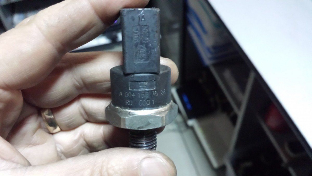 Senzor Presiune Rampa Motorina Mercedes C Class W203 C270 Cod A0041537528