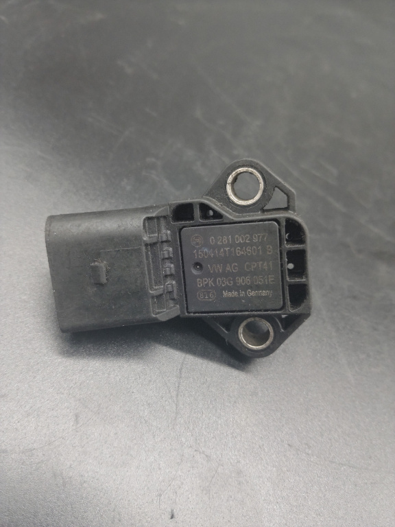 Senzor presiune supraalimentare Volkswagen cod piesa 03G906051E