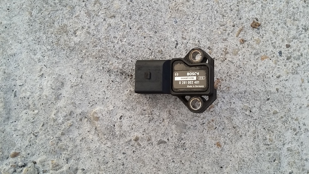 Senzor presiune supraalimentare VW Passat 1.9 TDi cod AWX / AVF