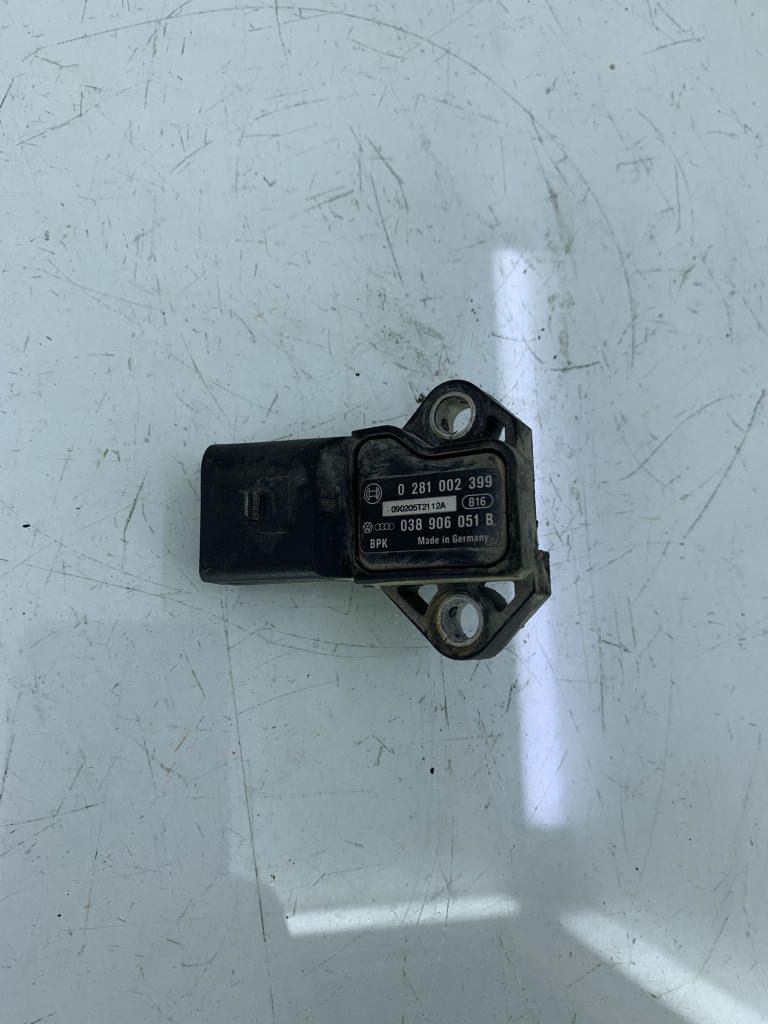 Senzor presiune VW CADDY 2.0 BST SDI 2004-2010 038906051B DezP: 32934