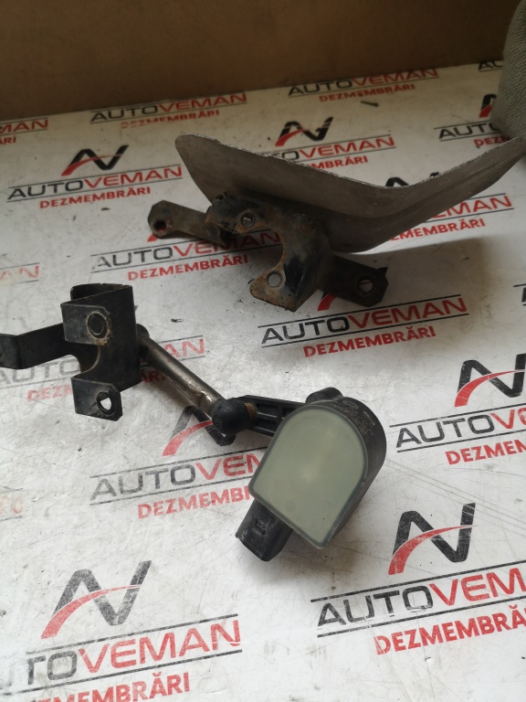 Senzor reglaj xenon punte spate passat b6
