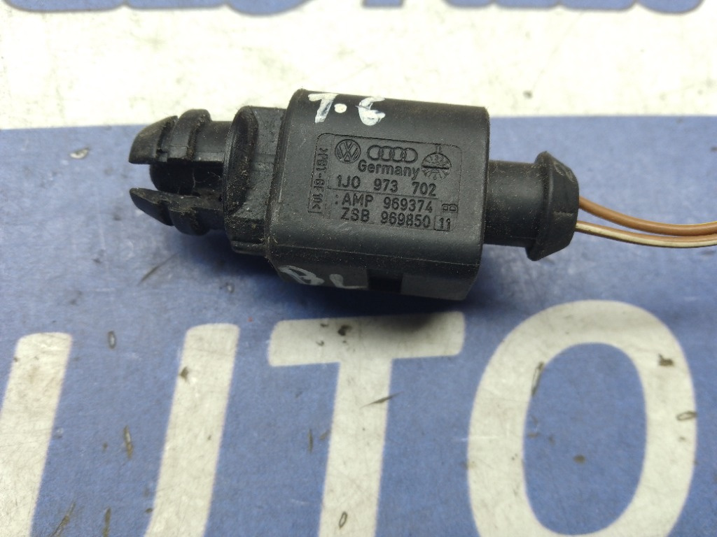 Senzor temperatura Audi A3 A2 1J0973702 1998-2009