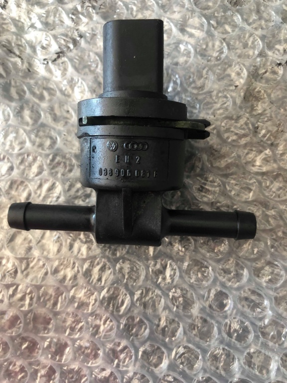 Senzor temperatura combustibil 1.9 tdi audi a2 8z a3 8p seat ibiza 3 altea vw golf 5 038906081b